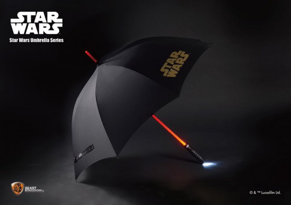 Star Wars Regenschirm mit Leuchtfunktion Lichtschwert 110 cm